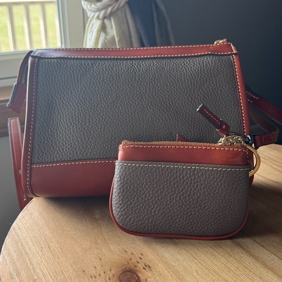 NWT Dooney & Bourke Pebble Leather Zip Crossbody w/Small Coin Case Elephant Gray - Picture 2 of 9